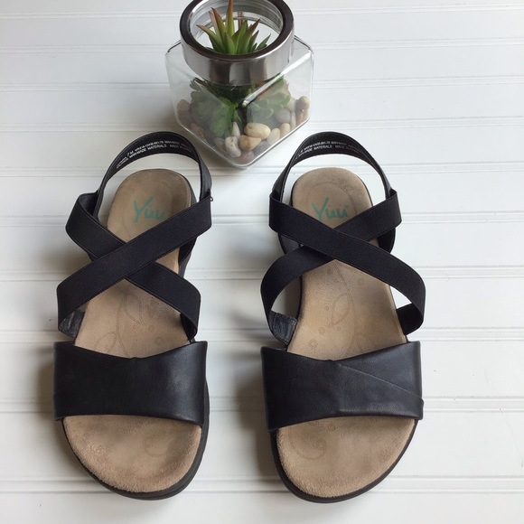 yuu sandals black